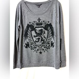 NWT Rock & Republic Long Sleeve Sweatshirt With A Graphic Crest Design Size Med